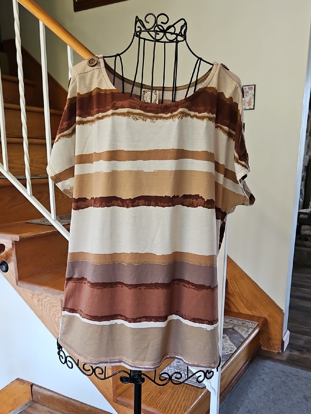👚TRUSELF Casual Striped Short-Sleeve Top in Brown and Cream